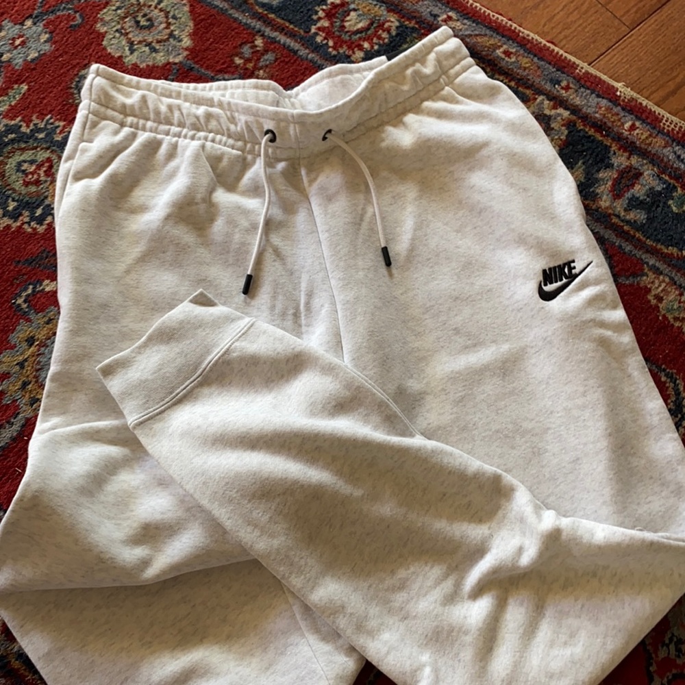 Nike sweat pants size s.